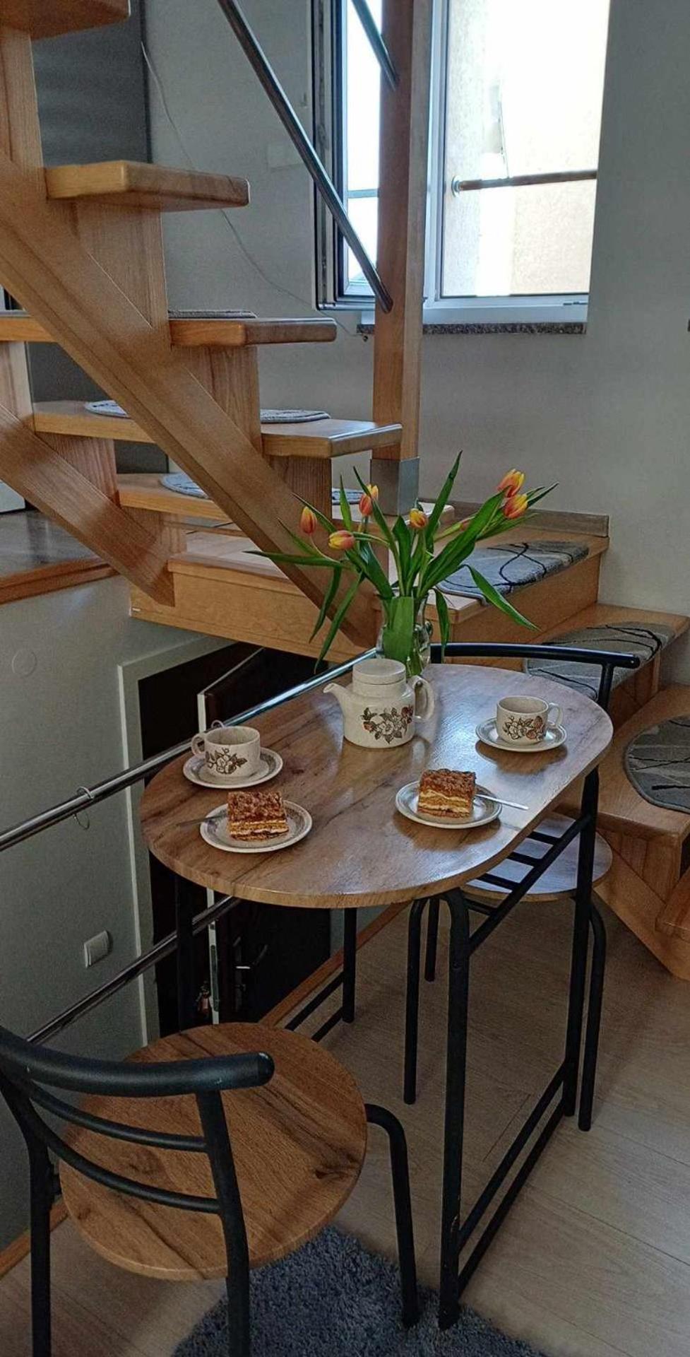Apartment Pod 12 B *